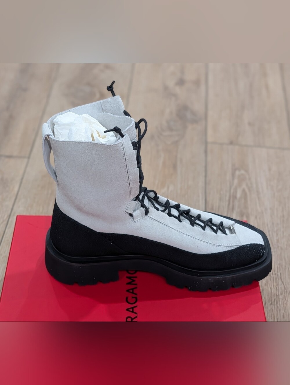 $1450 Mens Salvatore Ferragamo "Atlante" Lace Up Boots White/Black US 9 - Picture 5 of 11